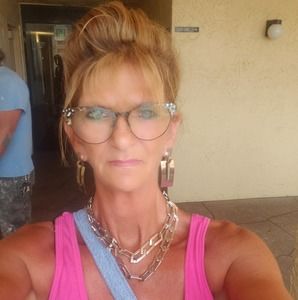 Meet your Posher, Dora